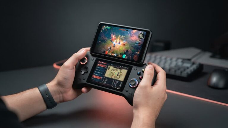 Craziest Dual Screen Handheld We�ve Ever Seen! ONEXSUGAR Hands On